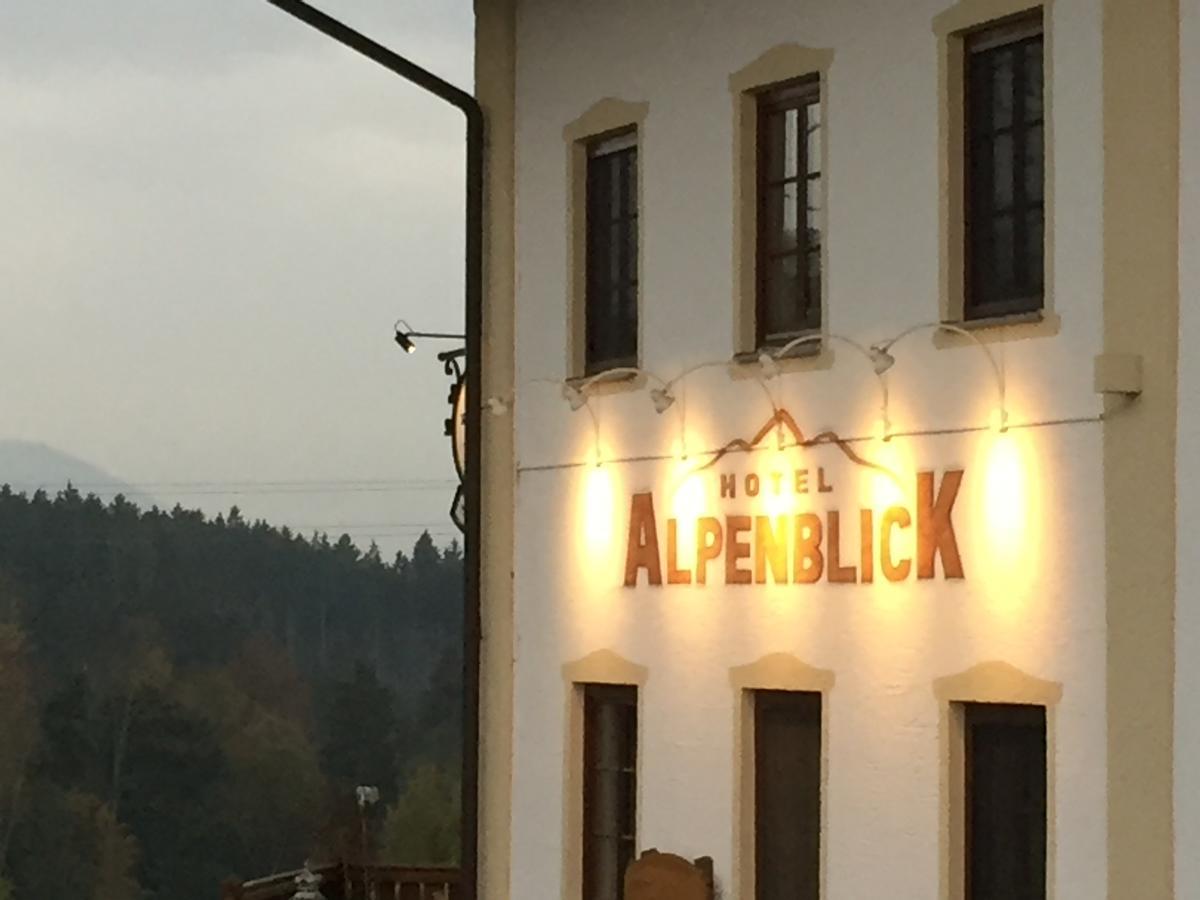 Hotel Alpenblick Riedering Exterior photo